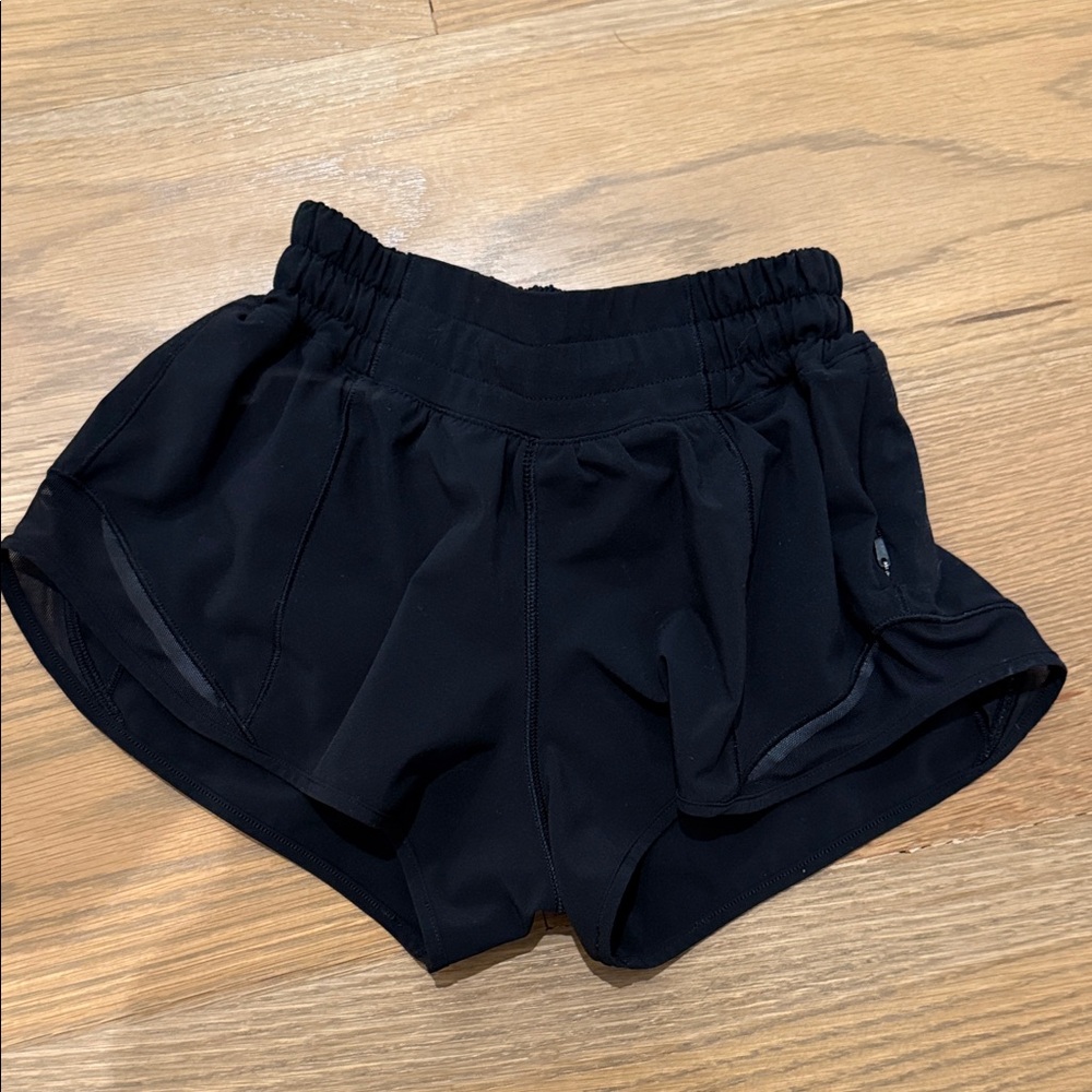 lululemon athletica Black Women's Hotty Hot Shorts